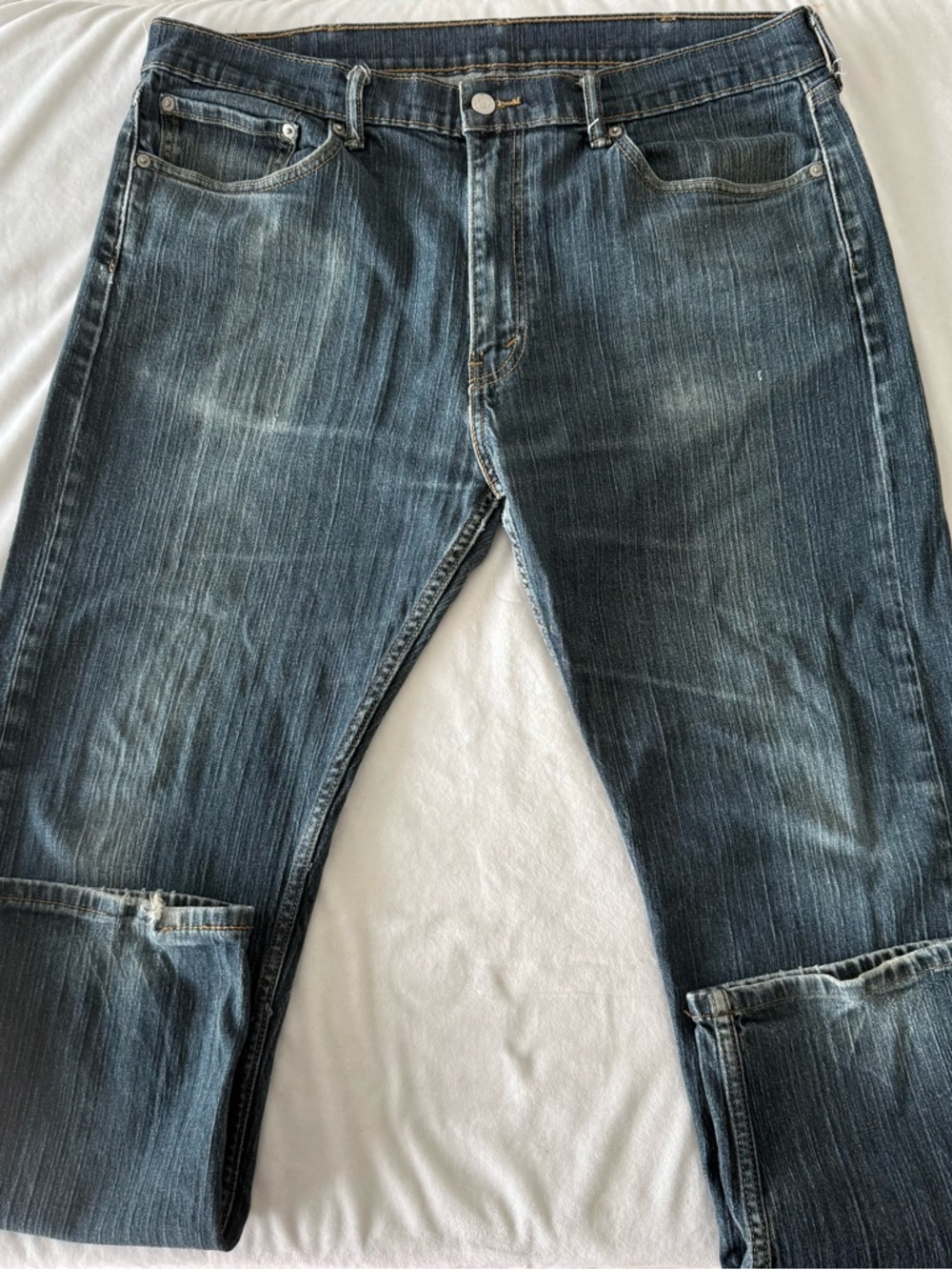 Levi's Men's Faded Dark Blue Straight Jeans